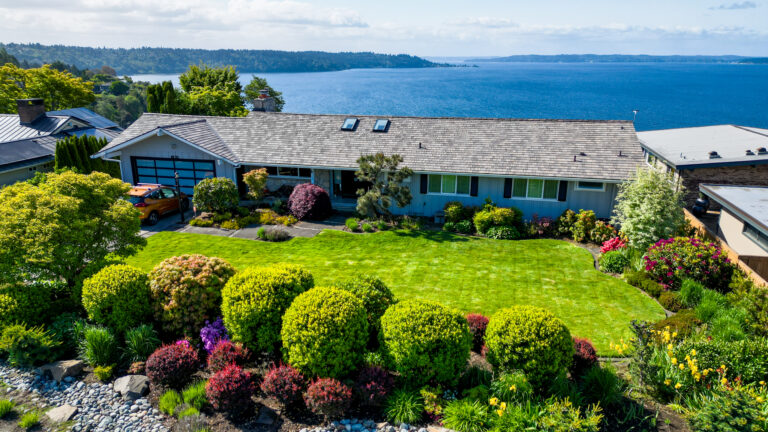 Synthetic Shake Roof in Three Tree Point, Washington